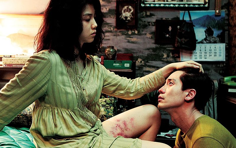 Sede de Sangue relê o mito do vampiro por meio de um padre dissidente | Divulgação