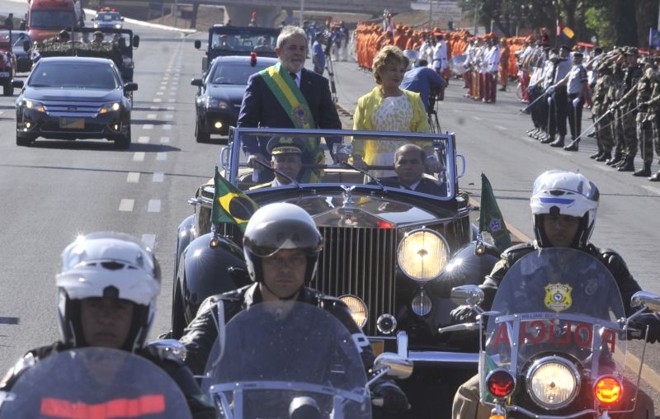 Lula participa do último desfile de Sete de Setembro como presidente |