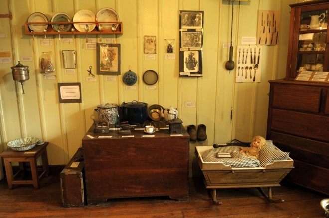 O museu por dentro : objetos contam a história dos imigrantes que fundaram a colônia há 80 anos | 