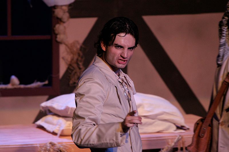 Marino Jr prefere não ser tão engraçado fora de cena como é no palco | Bruno Tetto/Divulgação