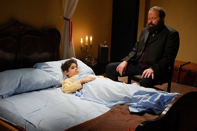 Bezerra de Menezes, um médico que se destacou no espiritismo graças à sua mediunidade, foi vivido no cinema pelo ator Carlos Vereza |