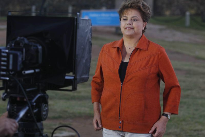 Dilma Rousseff, durante gravação de programa na Bahia: defesa da investigação de Erenice Guerra doa a quem doer | Lúcio Távora / Ag. A Tarde / Folhapress