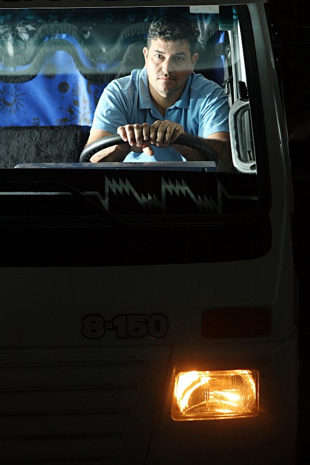 Márcio conhece as estradas da Região Noroeste há quase uma década: em dia de chuva a gente se preocupa.