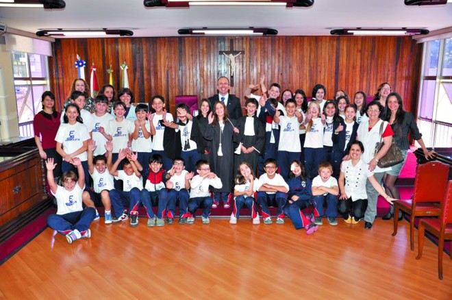 LOUVÁVEL INICIATIVA - A Justiça Militar da União, através de sua Auditoria da 5ª circunscrição, está desenvolvendo um elogiável projeto, chamado 