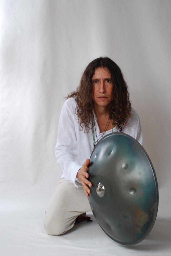 O percussionista Marco Lobo: Do maracatu ao jazz, esta apresentação tem química forte. | Divulgação