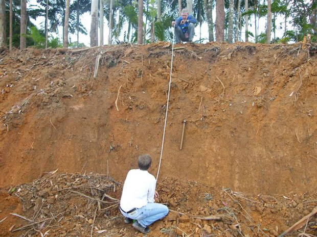 Fenda do morro já tem quatro metros de profundidade | Divulgação/ Defesa Civil de Pomerode
