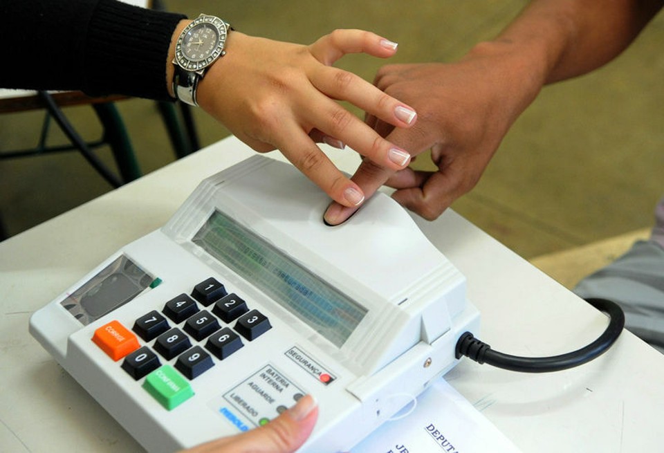 Apenas 400 dos quase 2,5 mil eleitores convidados compareceram para participar das eleições simuladas em Balsa Nova | Wilson Dias/ABr
