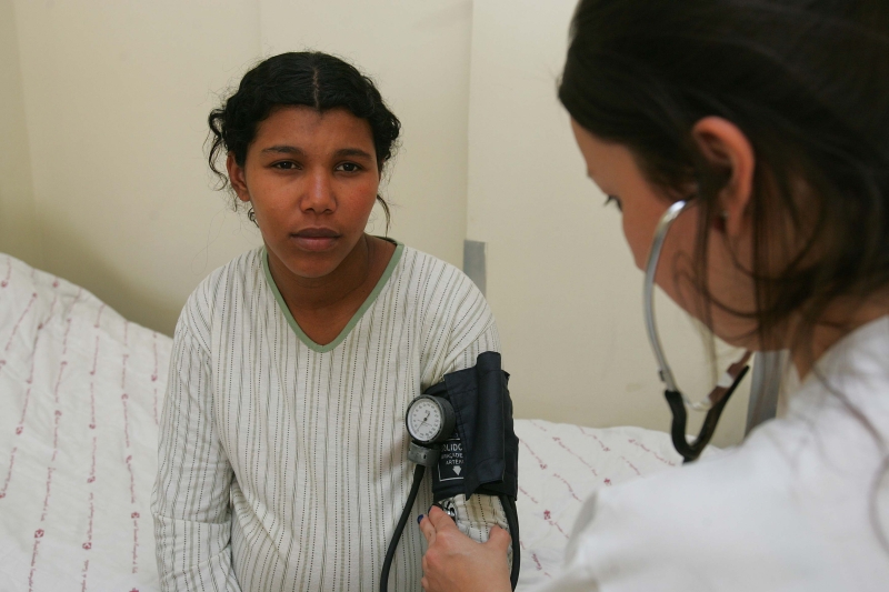 Quando fiquei grávida foi uma aflição. O médico chegou a me dizer para tirar a criança. Tive de fazer tratamento psicológico.
Sara Maria Bueno, gestante diagnosticada com um fungo no pulmão | Fotos: Ivonaldo Alexandre/Gazeta do Povo