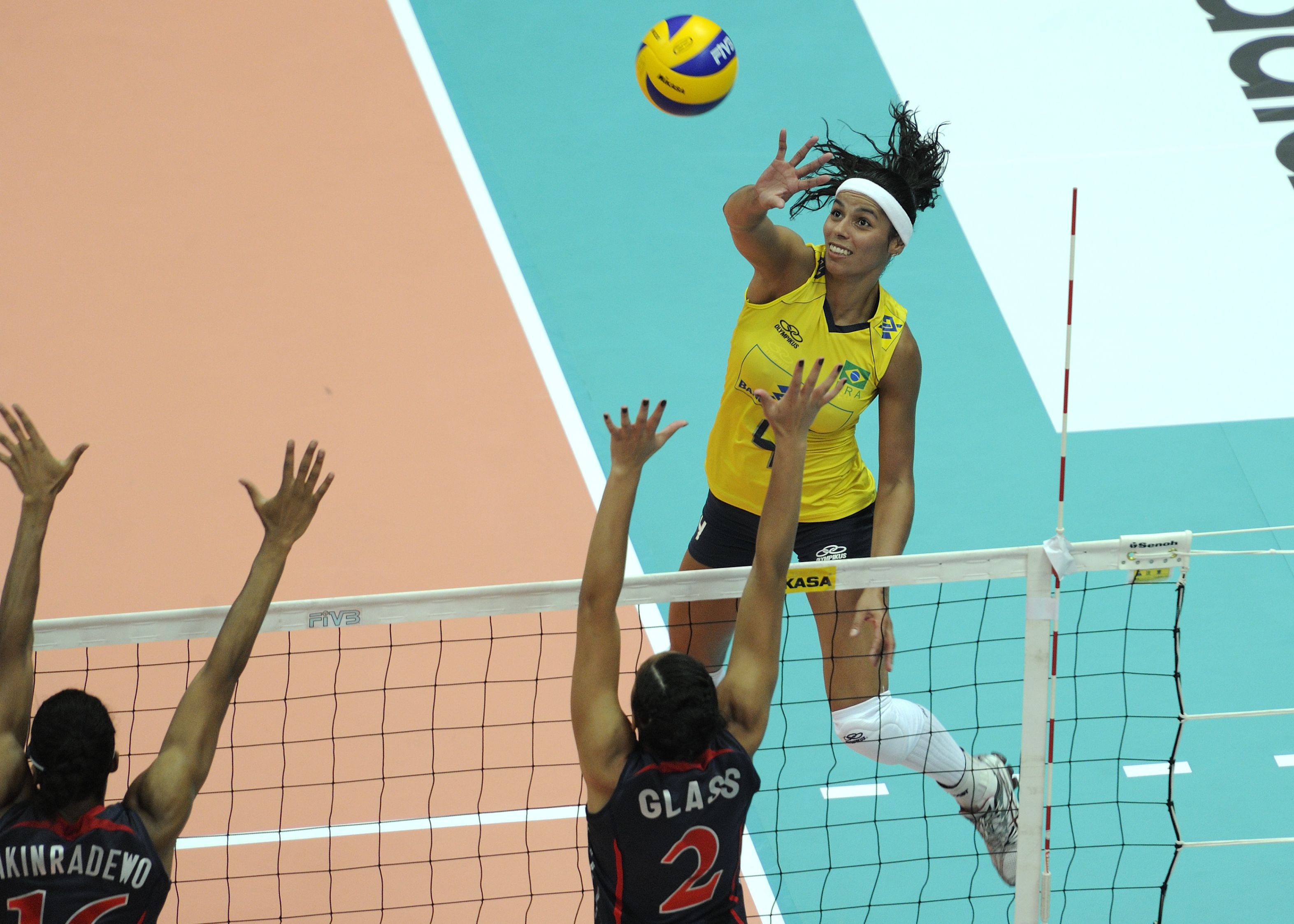 O primeiro confronto entre as equipes será no próximo dia 25(sábado), às 21h30 | Divulgação CBV