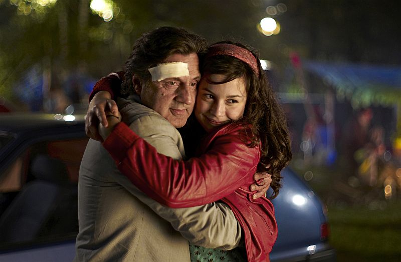 Philippe (Daniel Auteuil) e a filha Églantine (Juliette Lamboley): depois de anos sem contato, o antagonismo entre os dois é imediato | Divulgação