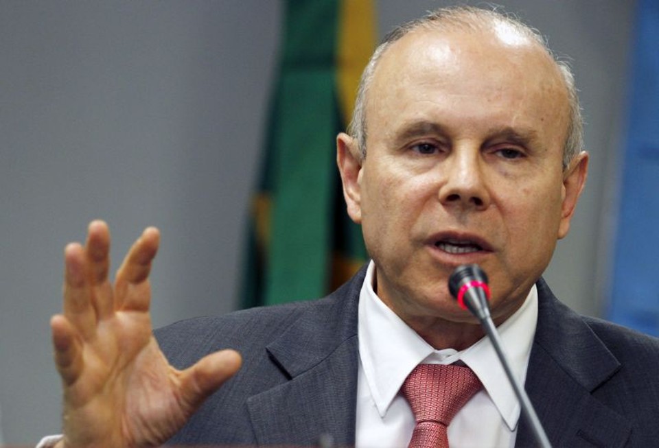 Na verdade, não foi só o sigilo de algumas pessoas com vinculação partidária que foi quebrado. Foi um número muito maior, Guido Mantega, ministro da Fazenda | Nacho Doce / Reuters