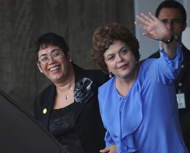 Erenice com Dilma, quando elas trabalhavam na Casa Civil: braço direito da candidata | Fábio Rodrigues Pozzebom/ABr