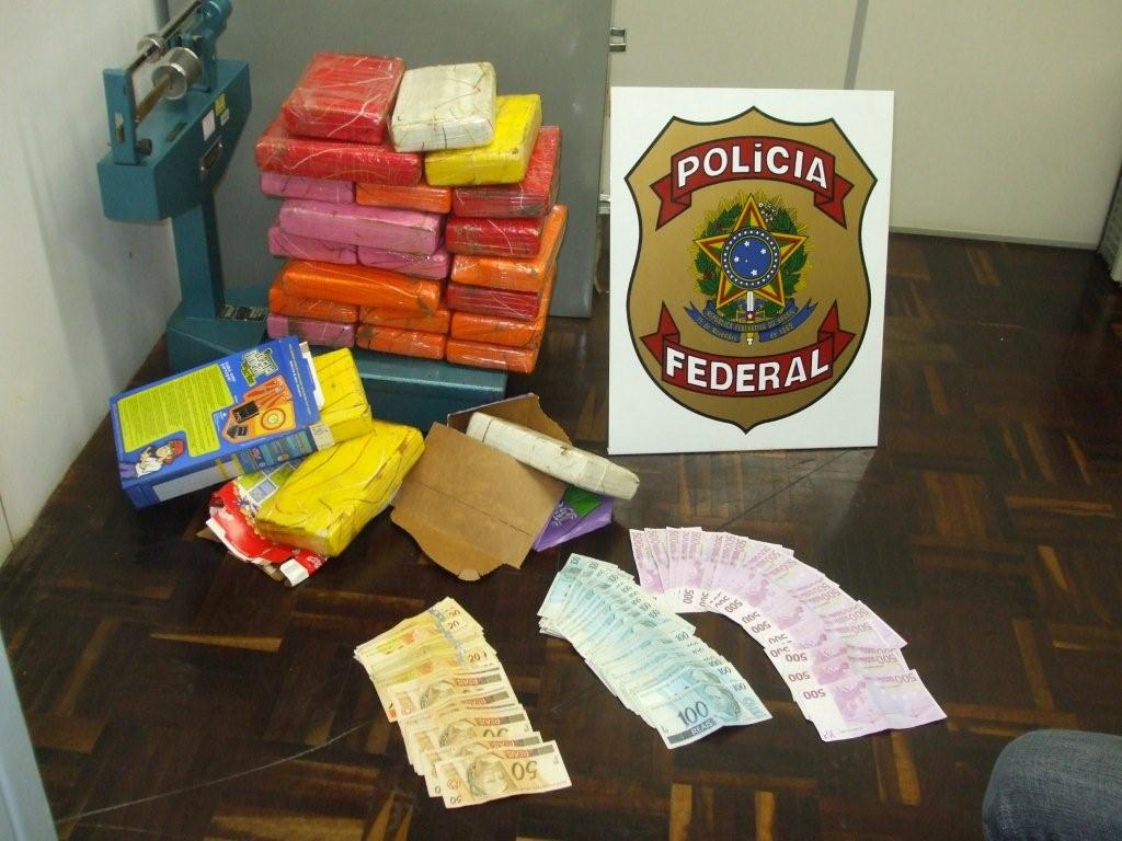 Cocaína apreendida com estrangeiros no Porto de Paranaguá. | Polícia Federal