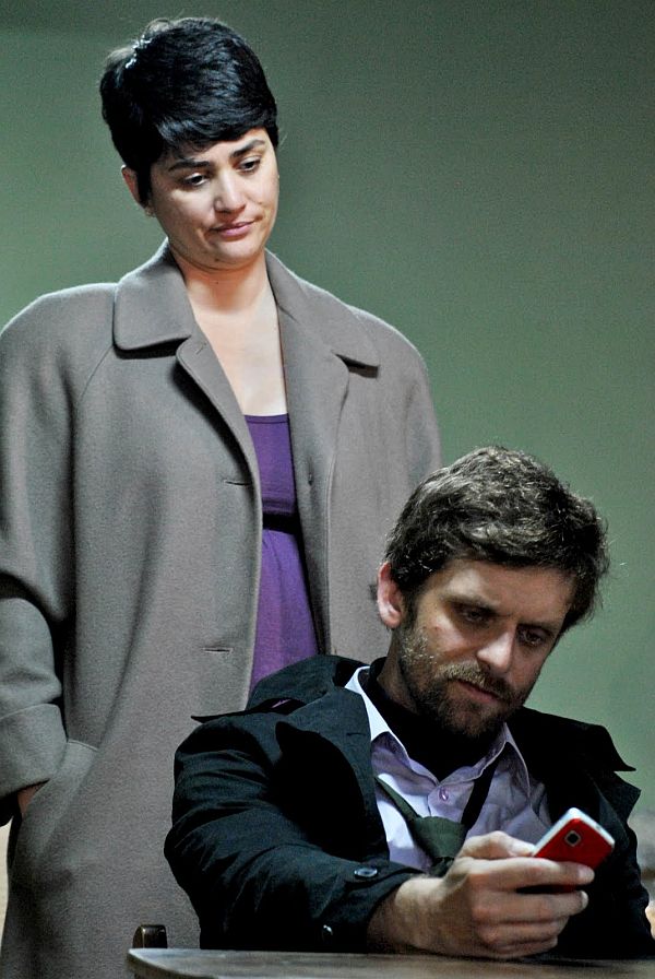 Habitué discute confronto de um homem (Otávio Linhares) com sua consciência, vivida por Maia Piva | Divulgação