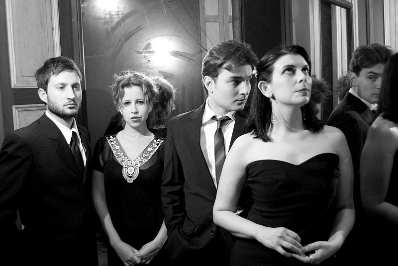 Alan Raffo, Maureen Miranda, Diego Fortes e Ludmila Nascarella estão no elenco de Os Invisíveis | Divulgação