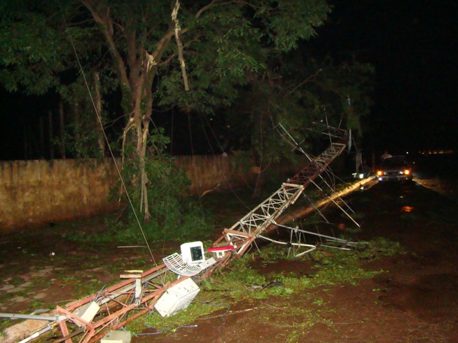 Torres de comunicação não suportaram o temporal em Marechal Cândido Rondon | 