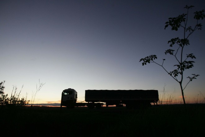 Existem no Brasil 1.820 pontos de risco nas estradas federais que contribuem com a prostituição infantil | 