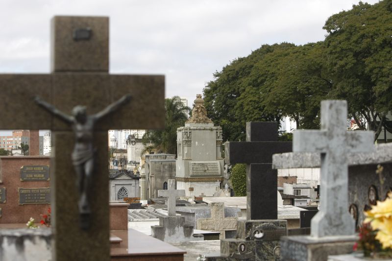 O cemitério São Francisco de Paula é um dos que deve ter grande movimento | Marcelo Elias/Arquivo Agência de Notícias Gazeta do Povo