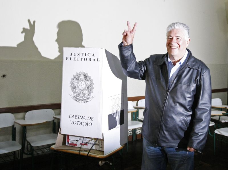 Requião, senador eleito: ele nunca elegeu um sucessor. | Marcelo Elias/ Gazeta do Povo