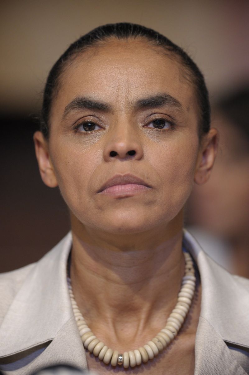 O apoio de Marina e do PV era cobiçado por Dilma e por Serra | Maurício Lima/AFP