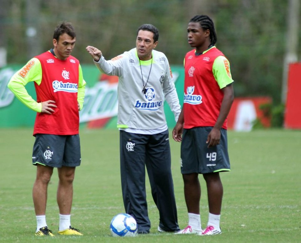 Outros jogos Luxemburgo já treinou ontem o Flamengo, que encara amanhã o Atlético-GO | Maurício Val/Vipcomm