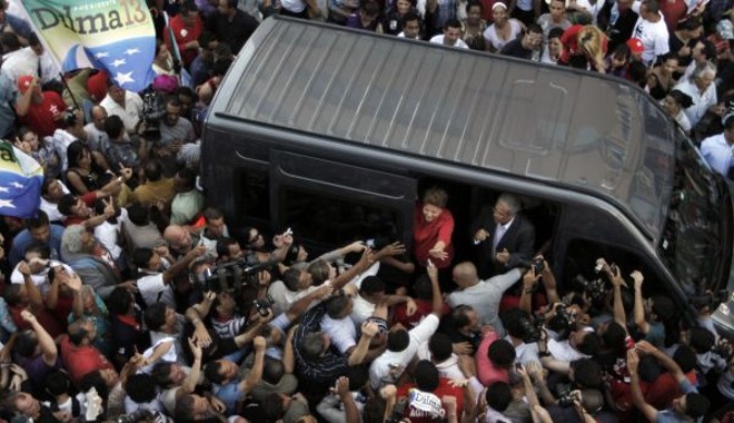 Tumulto fez Dilma Rousseff suspender caminhada por Guarulhos (SP) |