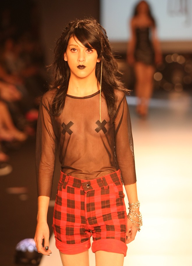A moda da grife Zebra e Joaninha no desfile-show do GAZ+ apresentado no Crystal Fashion. |