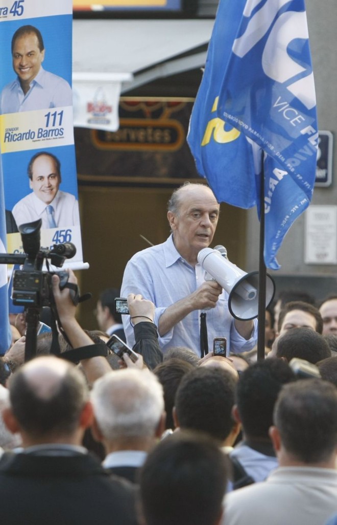 Ao contrário do que apontavam as pesquisas, Serra venceu a eleição no Paraná | 