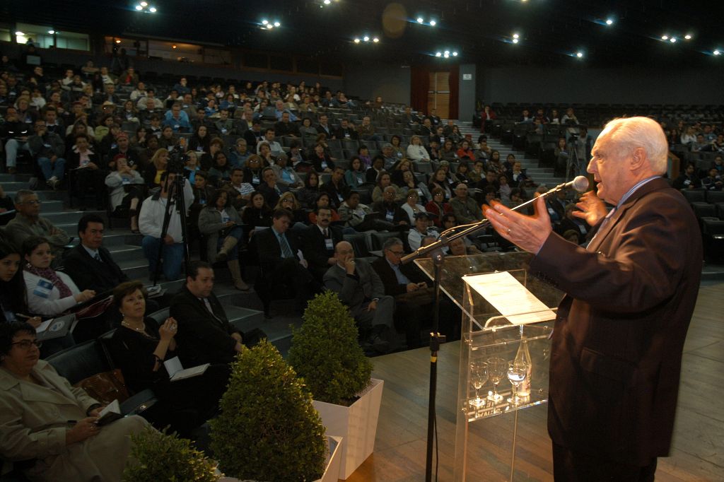 Para o jurista paranaense René Dotti, iniciativa popular que gerou a Lei
da Ficha Limpa foi o início de uma reforma política no Brasil | Mauro Frasson/divulgação Fiep