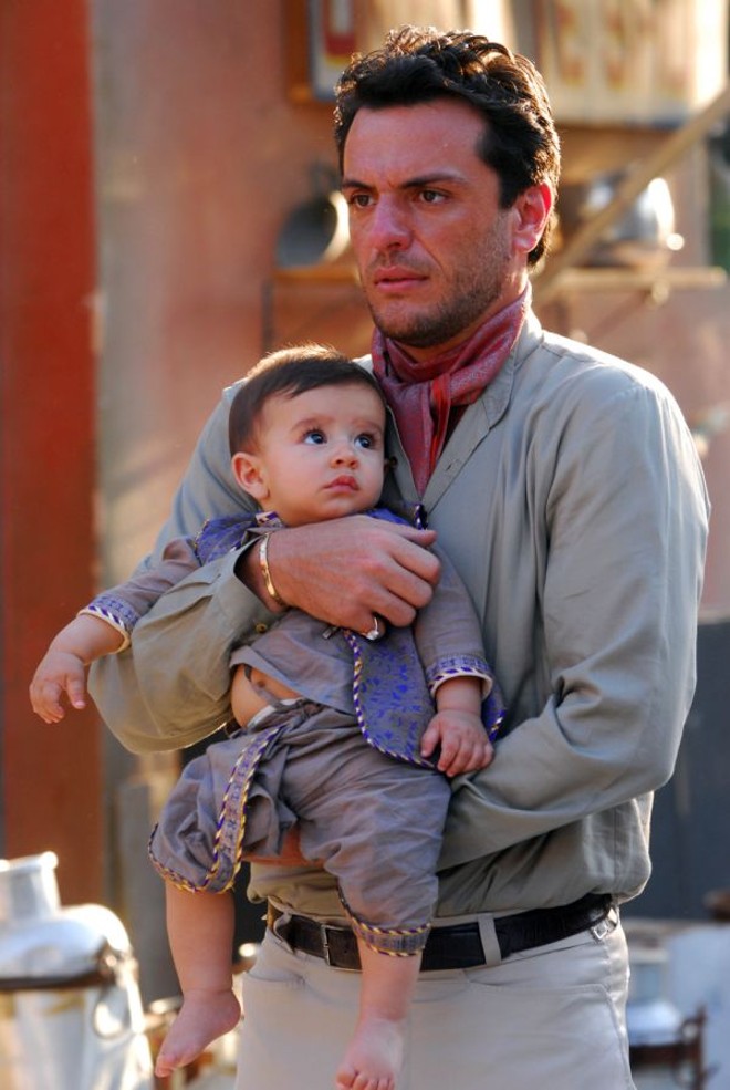 Na novela Caminho das Índias | 