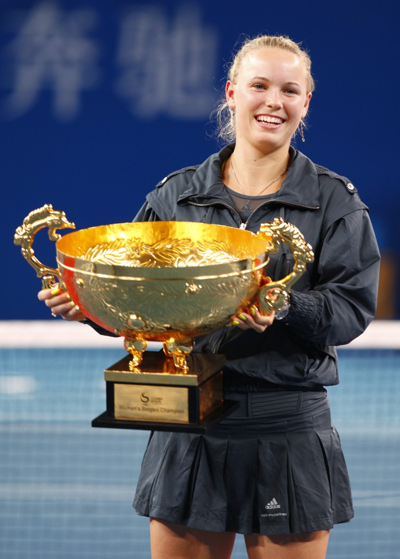 Dinamarquesa Caroline Wozniacki, nova número 1 do mundo, é campeã em Pequim com vitória sobre a russa Vera Zvonareva | David Gray/ Reuters