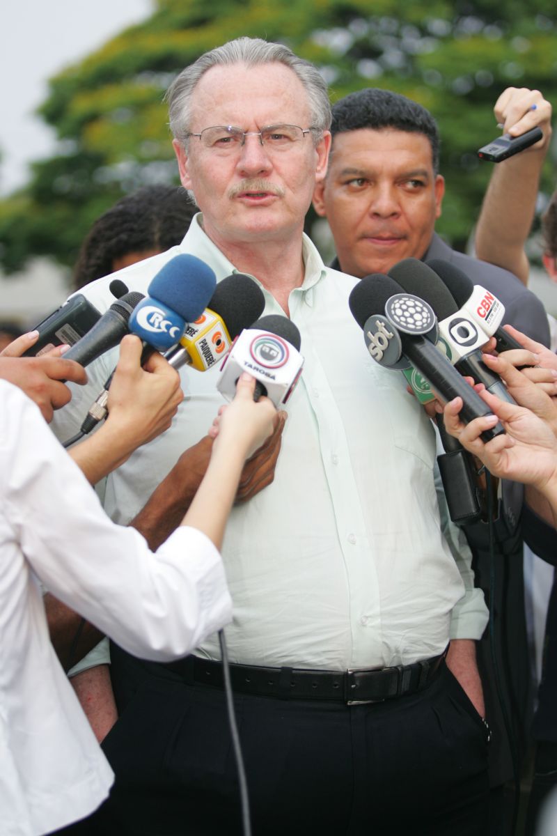 Vamos fazer os ajustes necessários na maneira e no financiamento do fundo, tanto o financeiro quanto previdenciário", Orlando Pessuti, governador paranaense | Gilberto Abelha / Jornal de Londrina