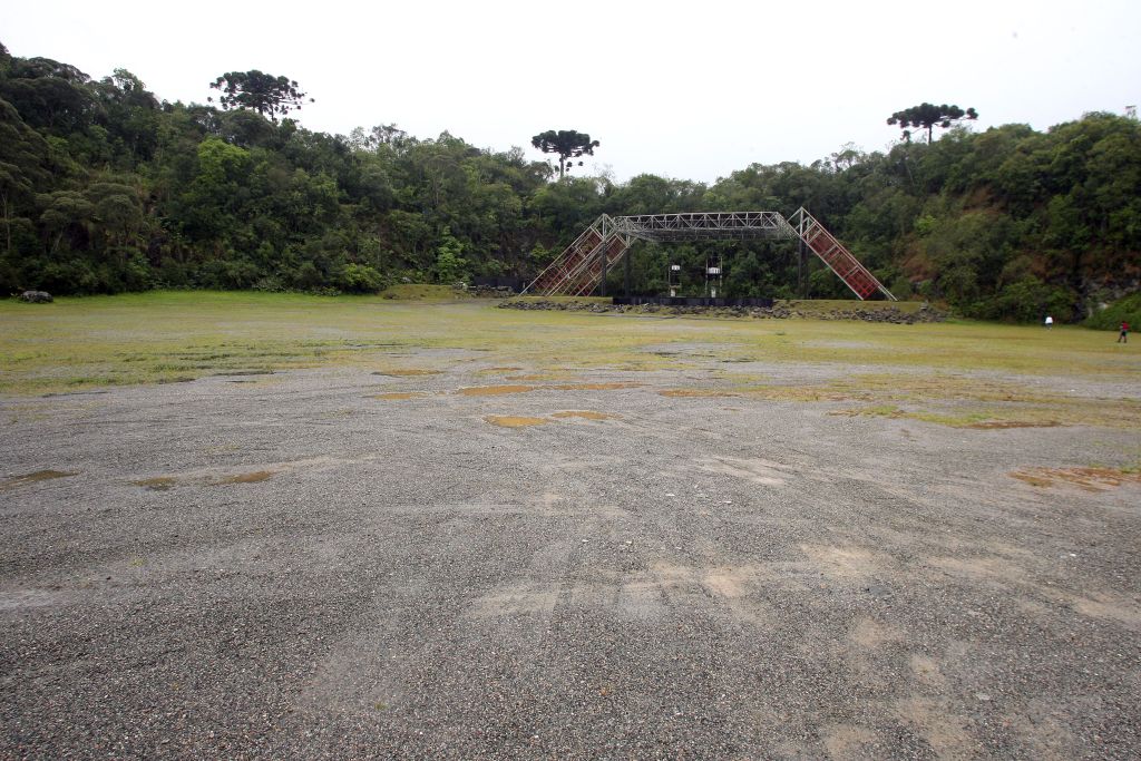 A Pedreira Paulo Leminski hoje: apenas a lembrança do espaço que já recebeu alguns dos maiores artistas do mundo | Hedeson Alves/Gazeta do Povo