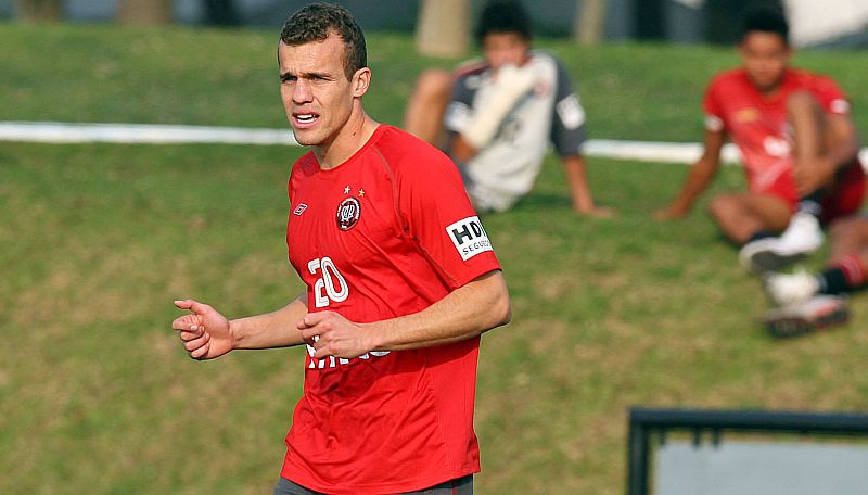 Chico acredita na possibilidade do Atlético se classificar para a Libertadores 2011 | Hedeson Alves / Agência de Notícias Gazeta do Povo