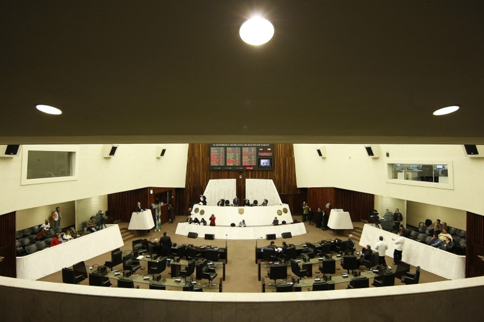 Das 54 cadeiras da Assembleia Legislativa, 15 poderão ser ocupadas por peemedebistas e 12 por tucanos na legislatura 2011-2015 | Valterci Santos / Gazeta do Povo