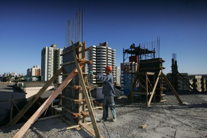 Pesquisa do Sinduscon-PR aponta que a média do metro quadrado útil para apartamentos em Curitiba está em R$ 4.611 |