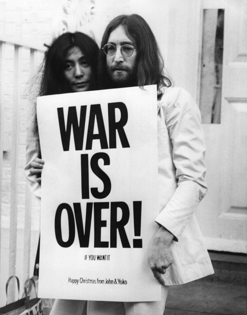 No fim de 1970, 12 cidades amanheceram cobertas de outdoors assinados por John e Yoko: A guerra acabou! Se você quiser... | Arquivo/Gazeta do Povo