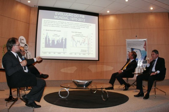 Debate no Sinduscon-PR sobre as perspectivas do mercado imobiliário reuniu 200 pessoas na última semana |