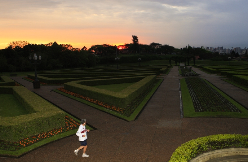 Por causa do horário de verão, o Jardim Botânico de Curitiba vai fechar uma hora mais tarde | Antonio Costa/Gazeta do Povo