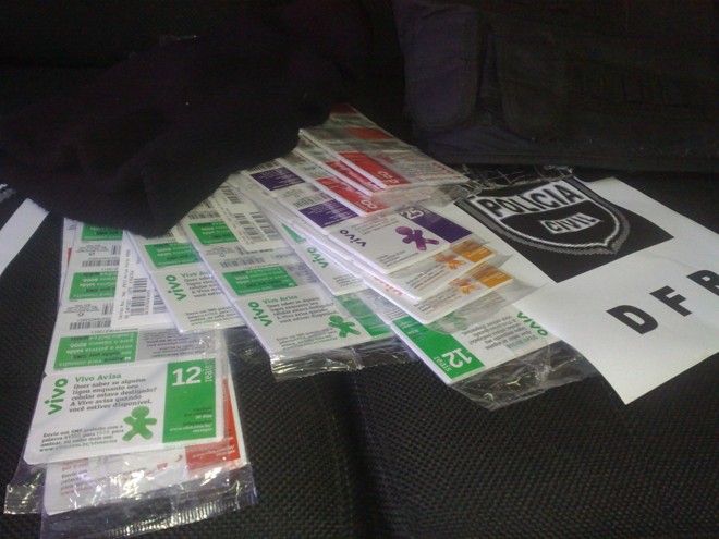 Cartões de recarga estão entre os produtos recuperados pela polícia | 