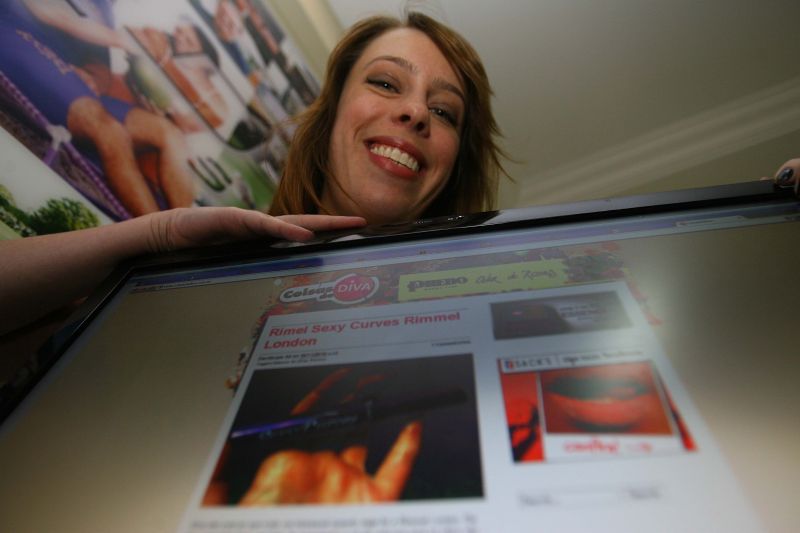 Sabrina Olivetti, do Coisas de Diva: site tem anunciantes e parcerias, mas o que move as autoras é mesmo a satisfação pessoal | Ivonaldo Alexandre/ Gazeta do Povo