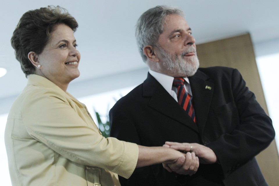 Lula e a presidente eleita Dilma em entrevista no Palácio do Planalto | Reuters