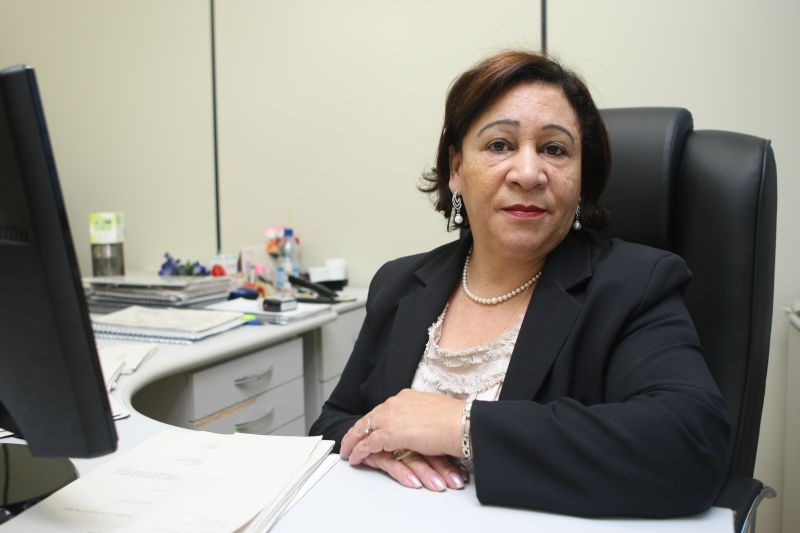 Marlene Pacheco vem seguindo as orientações médicas, mas não conseguiu eliminar o refluxo | Aniele Nascimento/Gazeta do Povo