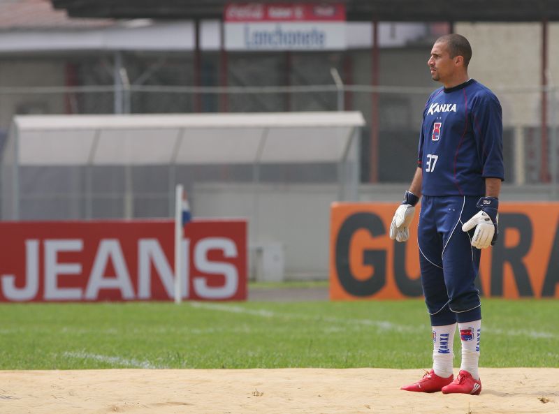 O goleiro Juninho é a prioridade da diretoria para permanecer na Vila Capanema | Antonio More/ Gazeta do Povo