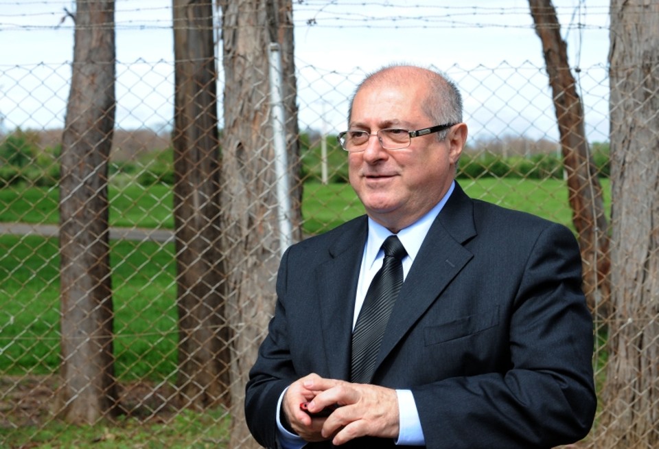 Ela me fez um convite para participar do governo, mas um convite genérico, porque ela me disse que ela tem mais de uma opção e não queria decidir isso agora.
Paulo Bernardo, ministro do Planejamento | Wilson Dias/ABr