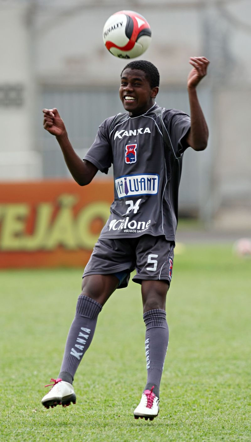 O garoto Kelvin jogou duas partidas como titular do Tricolor e já tem vários interessados em tirá-lo do clube paranaense | Albari Rosa/ Gazeta do Povo