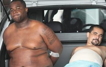 Ricardo Severo, o Faustão, e Tasso Fernando Faustino, o Branquinho, tentaram sair da favela às 4 horas da manhã. | Reprodução O Globo