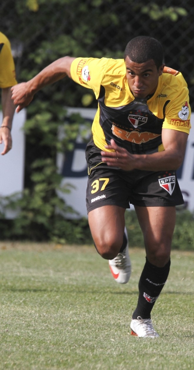 | Luiz Pires/ Vipcomm
