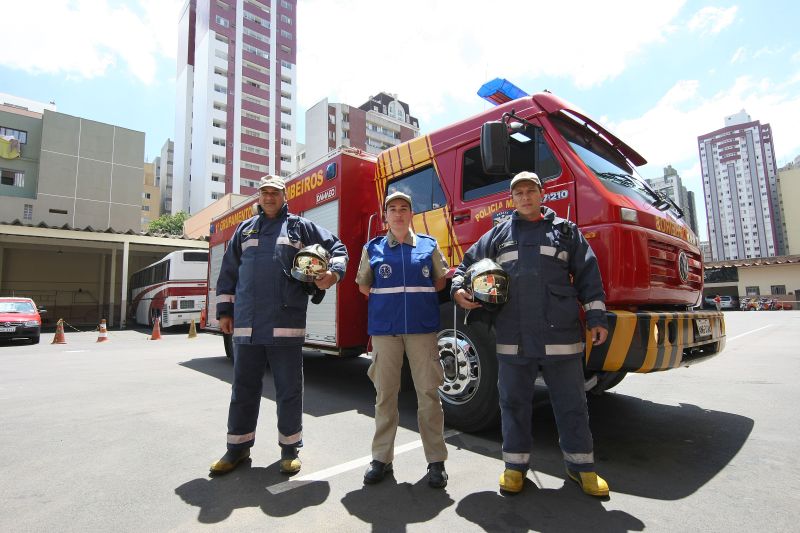 Integrantes do Siate, Adrialdo Gosche, Valmir Pereira e Juliana Colares enfrentam situação de trauma diariamente | Antonio Costa/ Gazeta do Povo