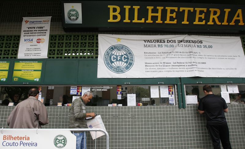 Os ingressos para o jogo do Coritiba com o Figueirense, sábado, já estão à venda no Couto: expectativa é de 25 mil torcedores no Alto da Glória | Jonathan Campos/ Gazeta do Povo